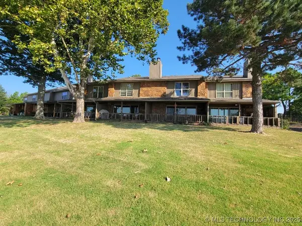 7018 Lakeshore #18, Eufaula, OK 74432