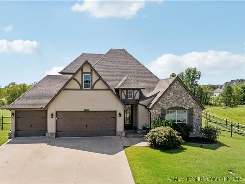 2068 E 174th Place S, Mounds, OK 74047 - #1