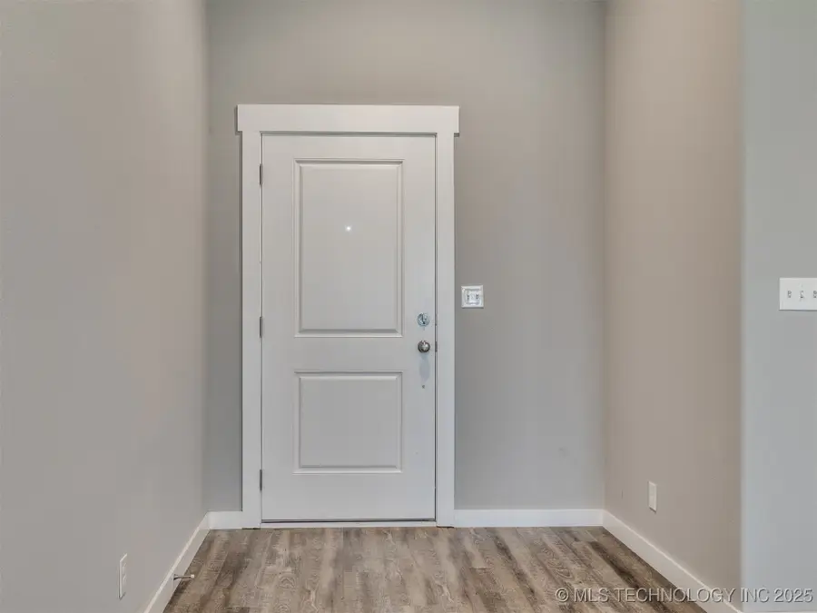 14969 S Poplar Place, Glenpool, OK 74033 - Image #2