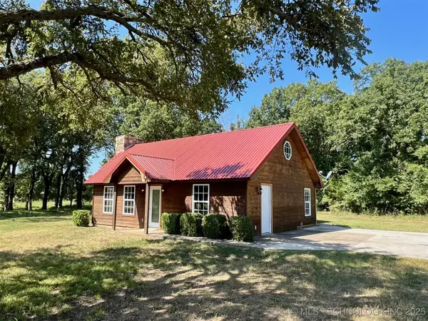 1303 E Cheadle Road, Tishomingo, OK 73460