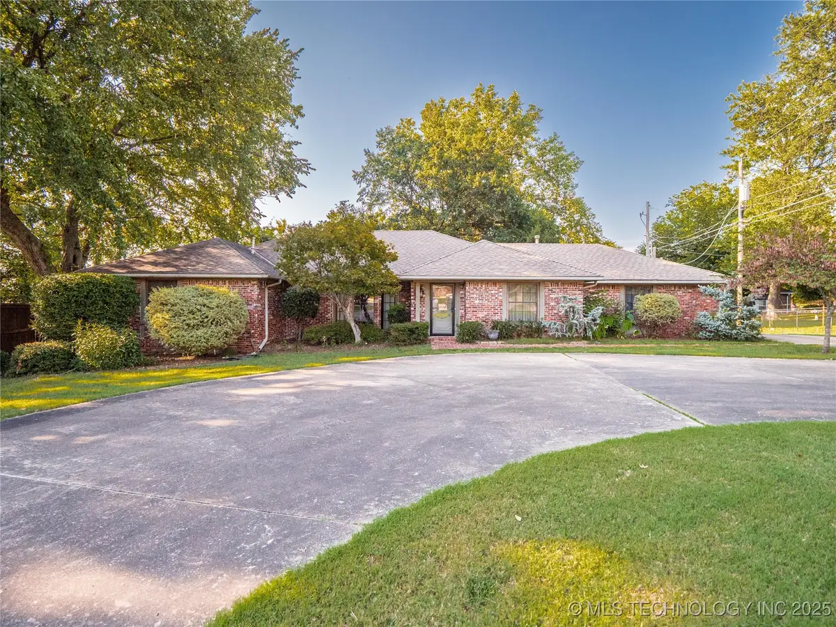 1 Golf View Circle, McAlester, OK 74501 - Image #1