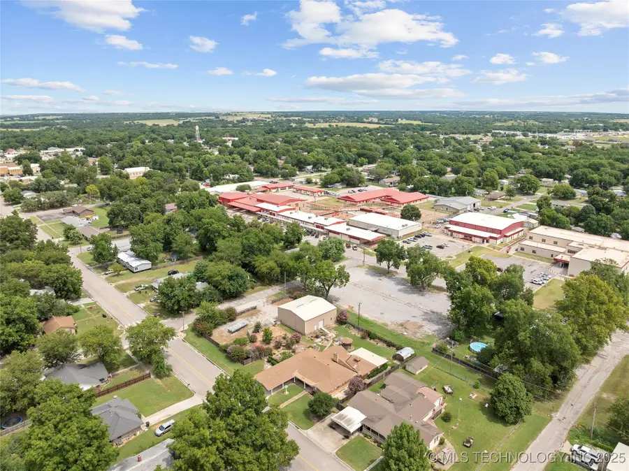 702 S 3rd Street, Davis, OK 73030 - Image #3