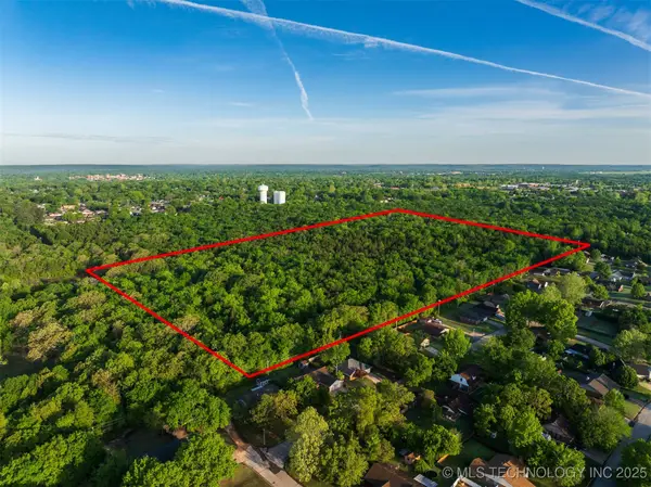 5 Timbercrest Avenue, Okmulgee, OK 74447