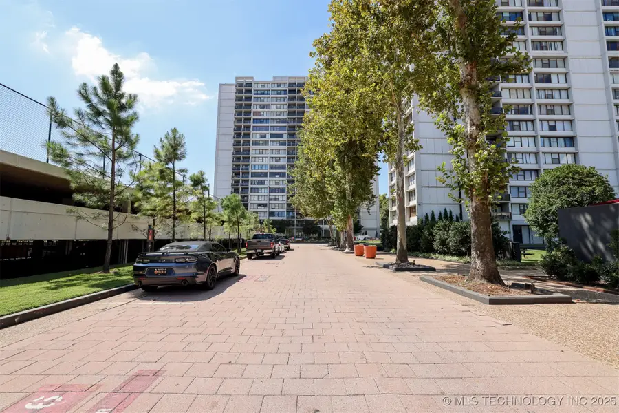 450 W 7th Street #1405, Tulsa, OK 74119 - Image #3