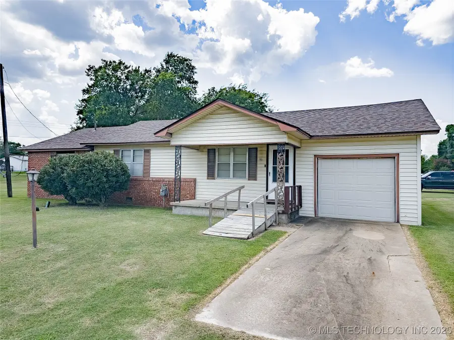 302 S 1st Street, Calera, OK 74730 - Image #2