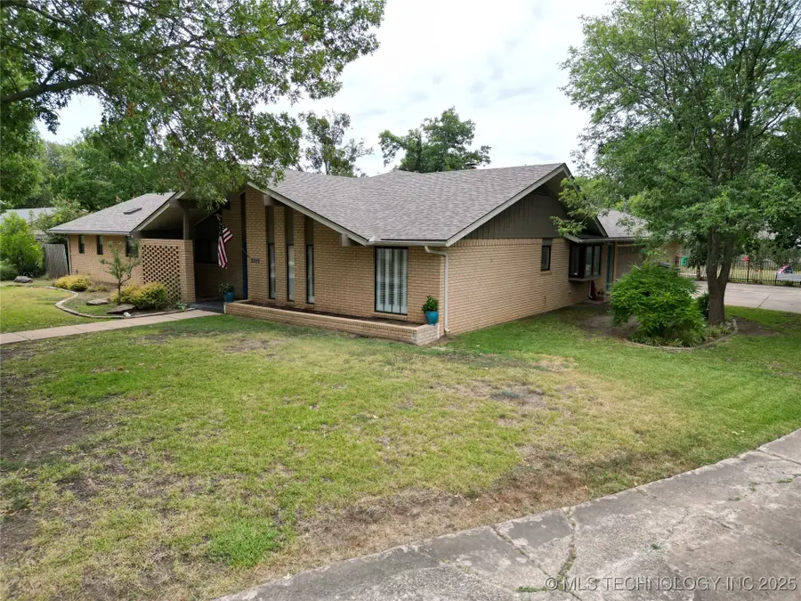 2212 Cloverleaf Place, Ardmore, OK 73401 - Image #3
