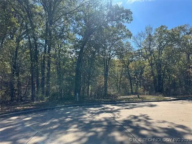 8219 S 14th Place, Broken Arrow, OK 74011 - Image #2