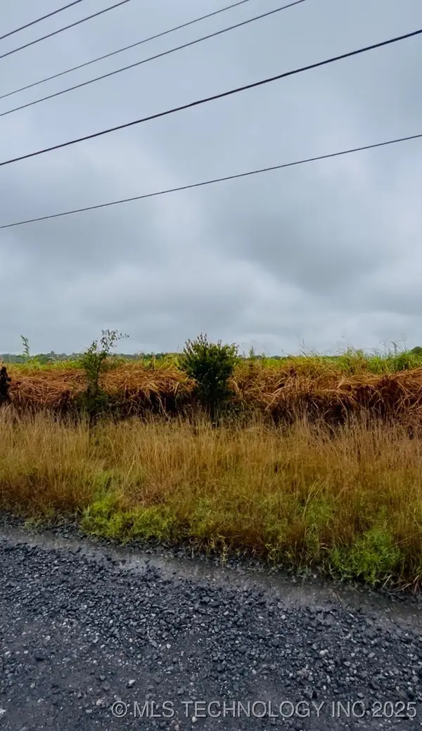 1 S 369th Road, Coweta, OK 74429