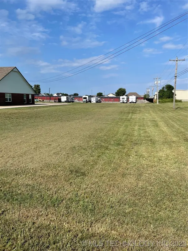 Bulldog Street, Skiatook, OK 74070