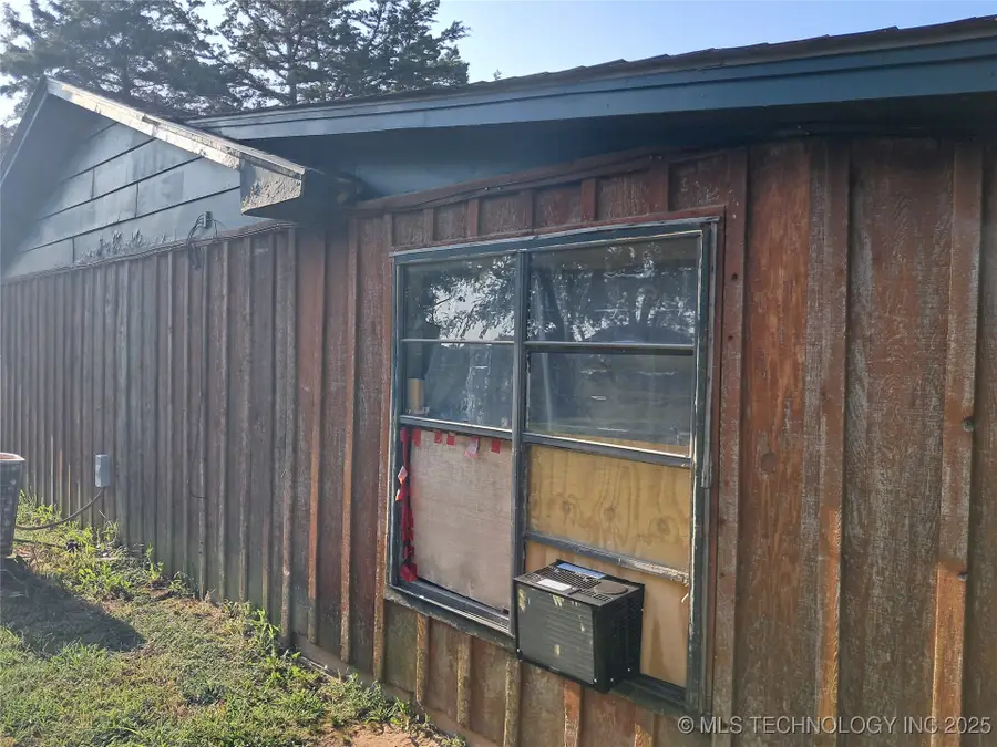 318 Wisteria, Lone Grove, OK 73443 - Image #2