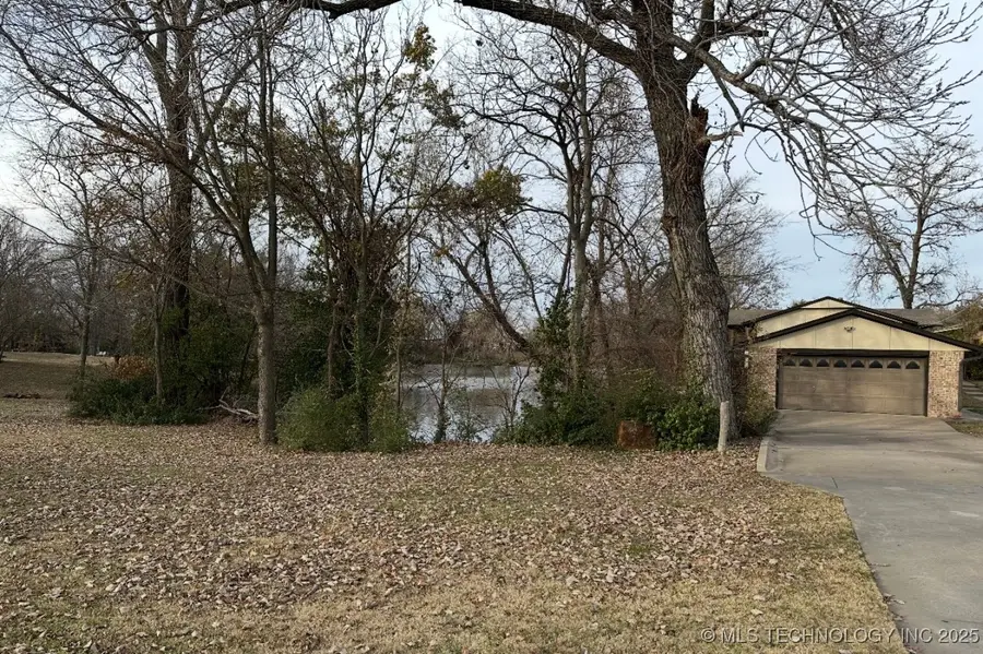 4040 Sheridan Road, Bartlesville, OK 74006 - Image #3