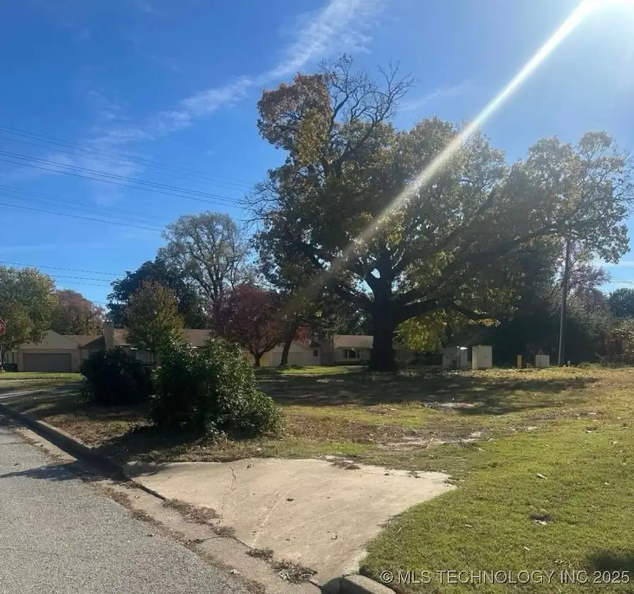 1260 E 30th Street, Tulsa, OK 74114 - Image #2