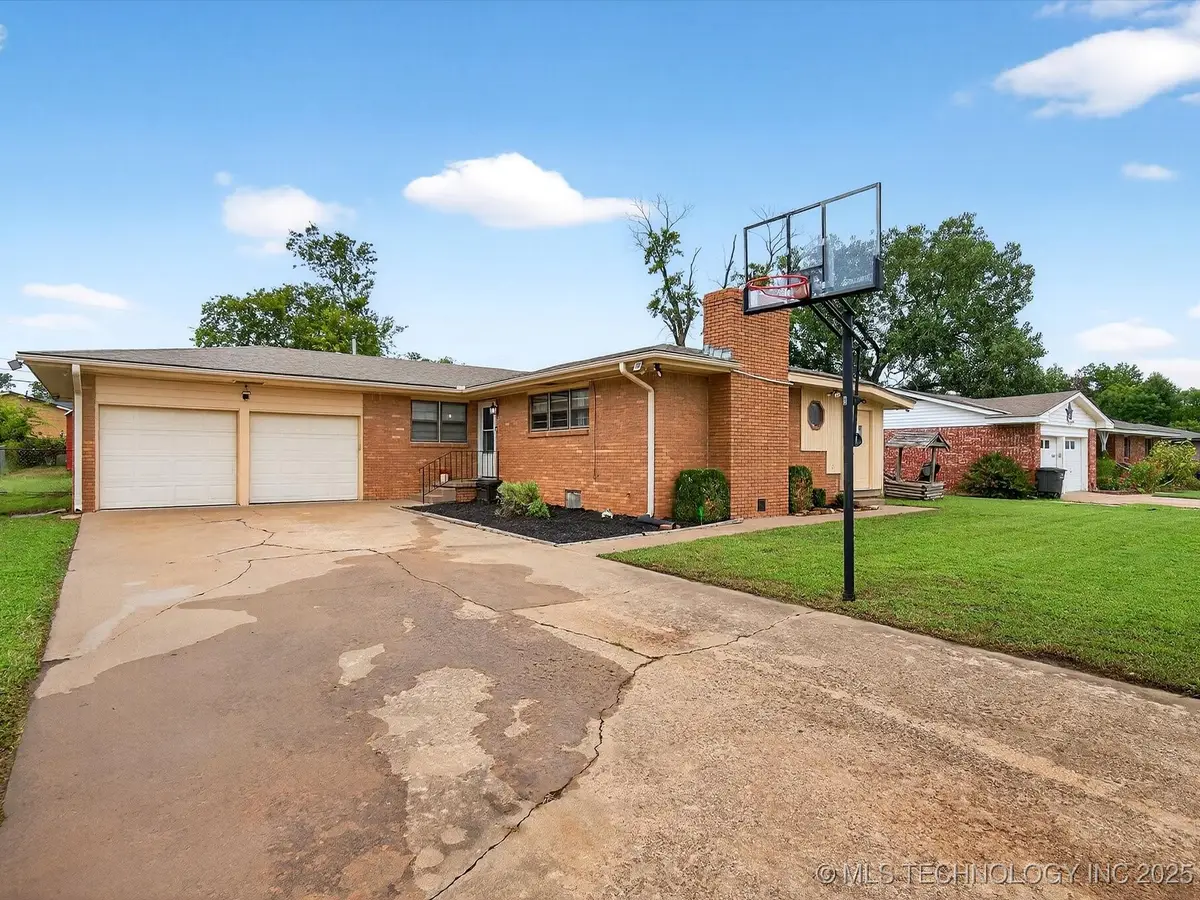 4018 SE Wayside Drive, Bartlesville, OK 74006 - Image #1