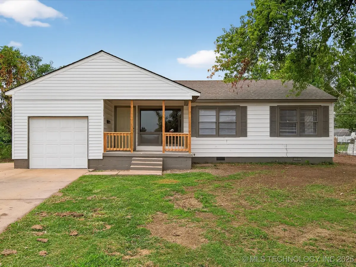 348 N Fenway Avenue, Bartlesville, OK 74006 - Image #1