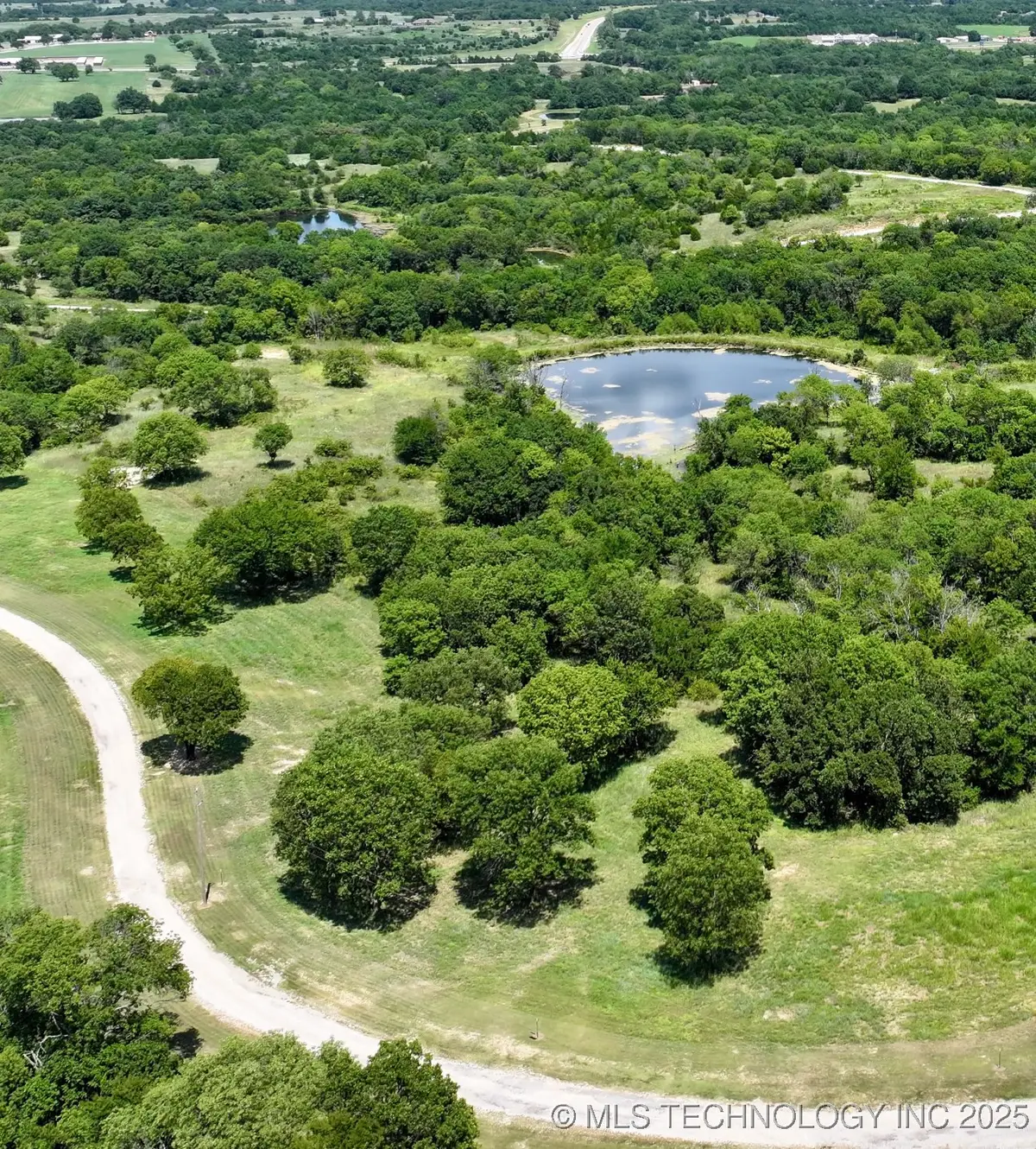 002 W Buffalo Springs Court, Sulphur, OK 73086 - Image #1