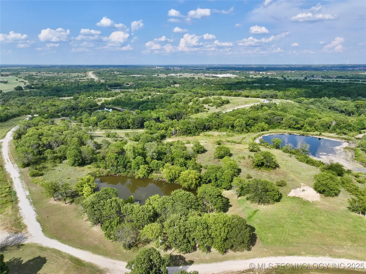 004 W Buffalo Springs Court, Sulphur, OK 73086 - Image #1