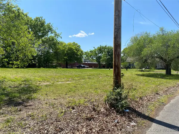 Court Street, Muskogee, OK 74401