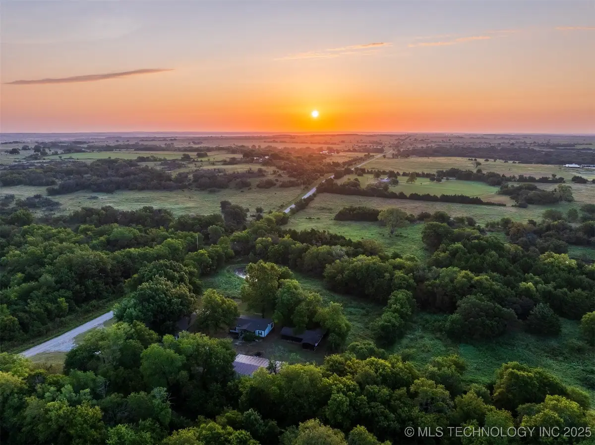 24609 E Lakeview Road, Yale, OK 74085 - Image #1