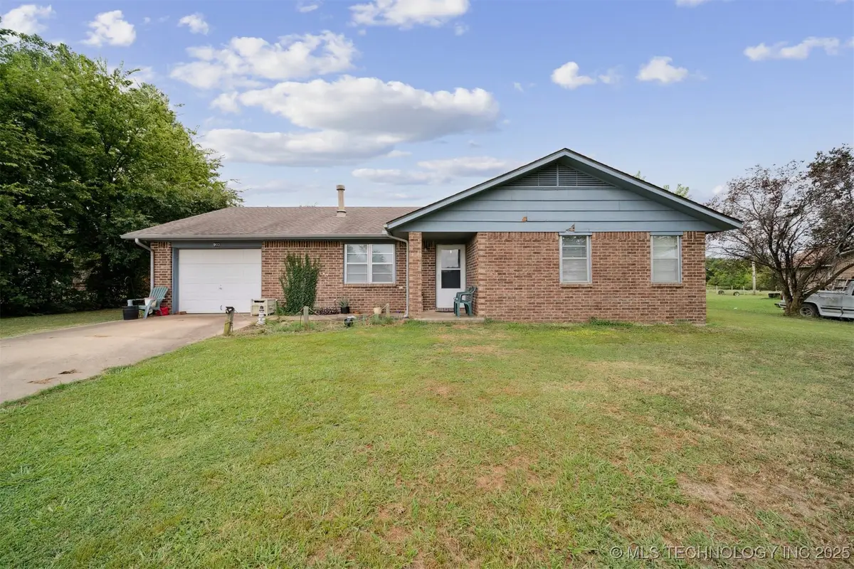 903 NW 16th Street, Wagoner, OK 74467 - Image #1
