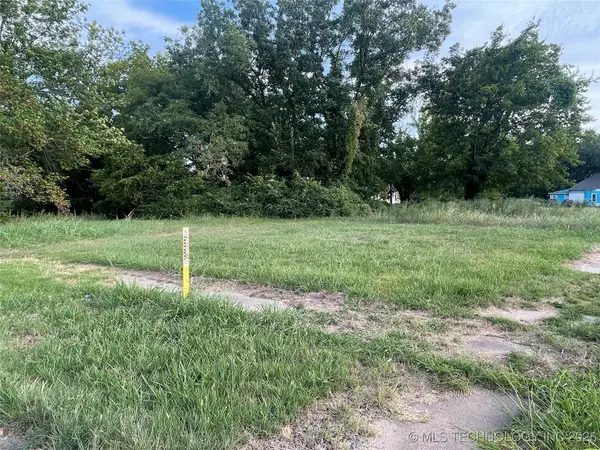 307 Fredonia Street, Muskogee, OK 74403