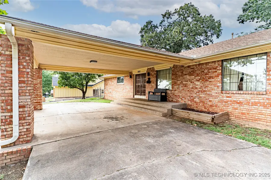 551 W 10th Avenue, Bristow, OK 74010 - Image #3