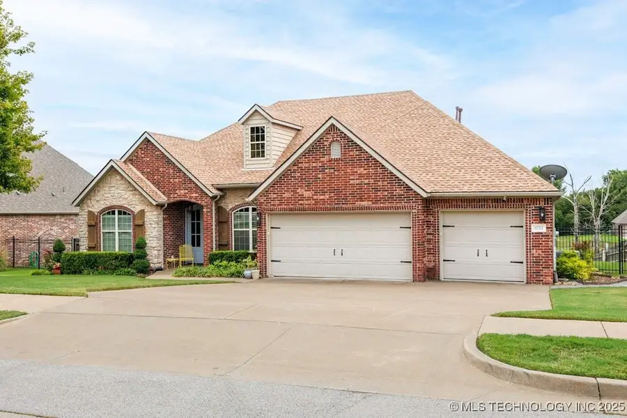 5711 Nottingham Place, Bartlesville, OK 74006 - Image #2