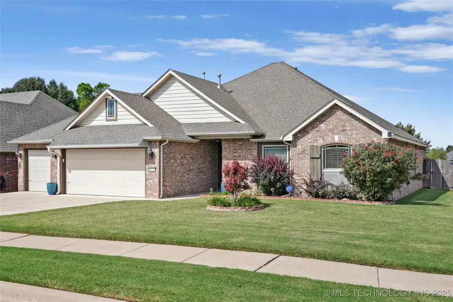 5016 E El Paso Street, Broken Arrow, OK 74014 - #2