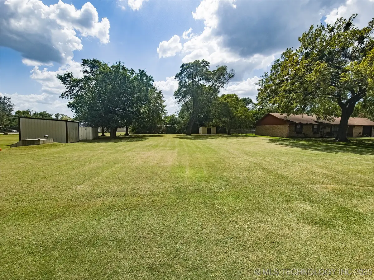 109 W Jones Street, Calera, OK 74730 - #1