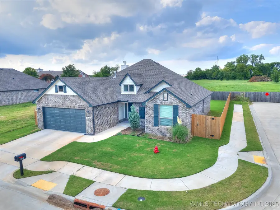 2604 W Norman Street, Broken Arrow, OK 74012 - #3