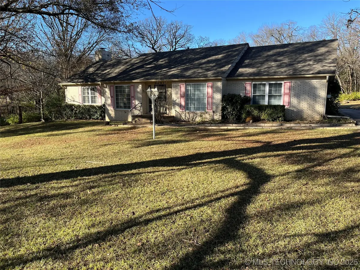 2000 Woodland, Ada, OK 74820 - Image #1