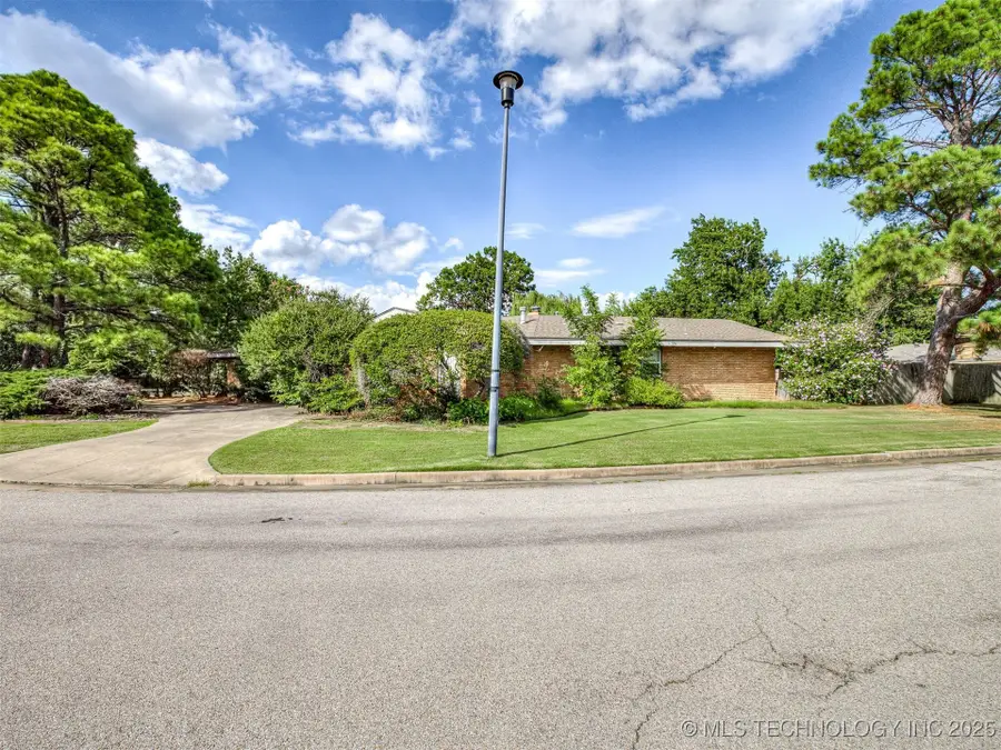 5897 S Joplin Avenue, Tulsa, OK 74135 - Image #2