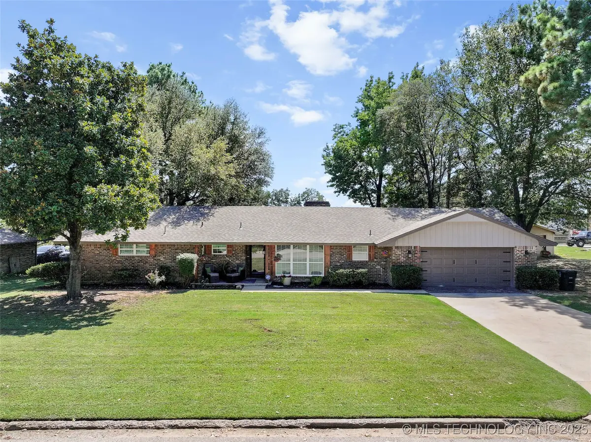 2109 W Locust Street, Durant, OK 74701 - Image #1