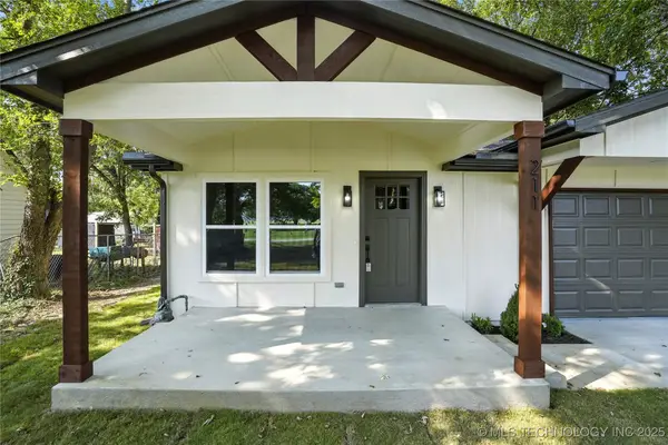 211 E Wells Boulevard, Sapulpa, OK 74066