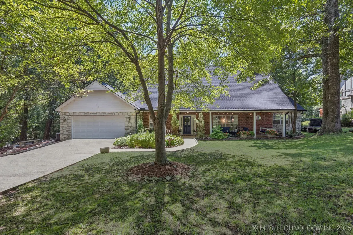 615 E Winston Circle, Broken Arrow, OK 74011 - Image #1