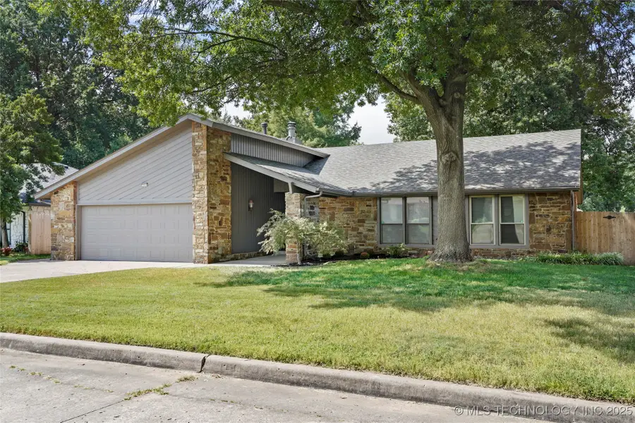 7954 S Lakewood Avenue S, Tulsa, OK 74136 - Image #2