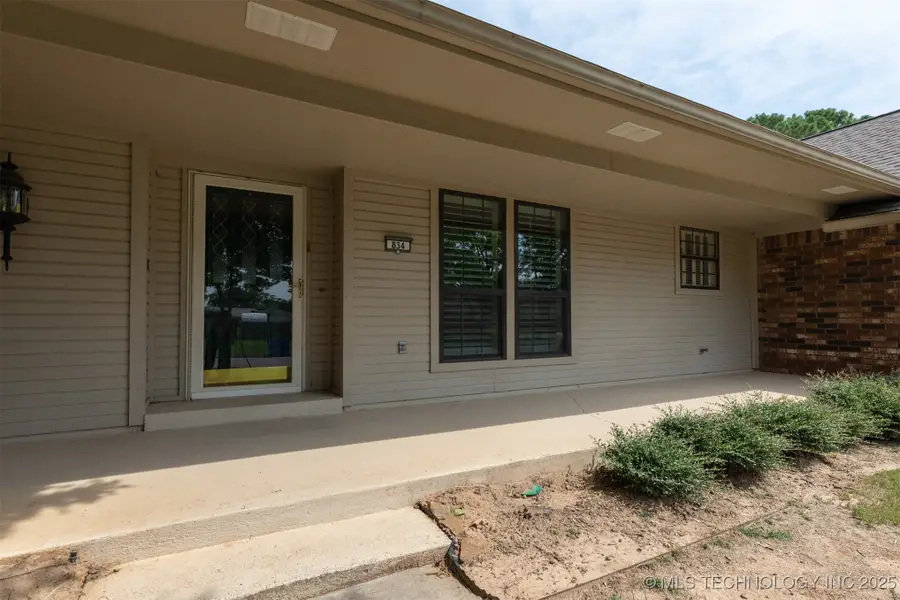 834 Lynwood Lane, Broken Arrow, OK 74011 - Image #3