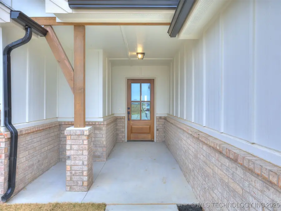 3381 E 153rd Street S, Bixby, OK 74008 - Image #2