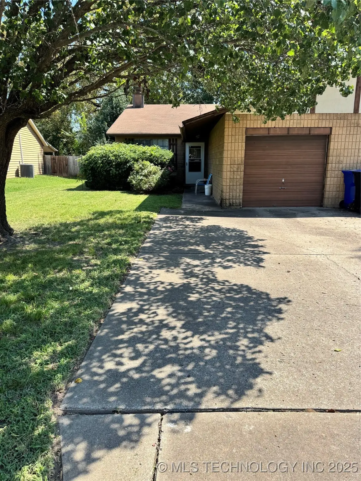 4517 S Gum Avenue, Broken Arrow, OK 74011 - Image #1