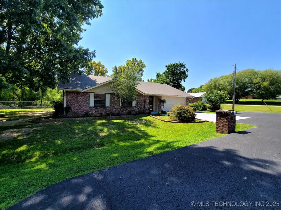 112 Meadowlark Road, Eufaula, OK 74432 - Image #2