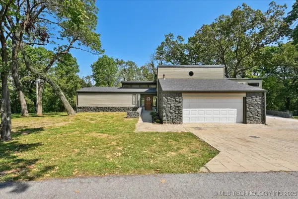 9705 E Redbud Street, Claremore, OK 74017