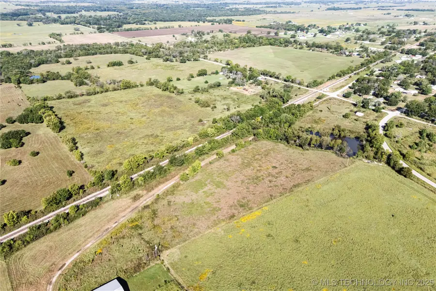 17013 Old Highway Road, Delaware, OK 74027 - Image #2