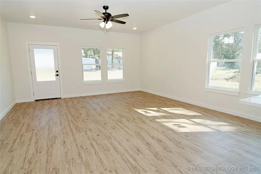 1004 N State Street, Wagoner, OK 74467 - Image #3