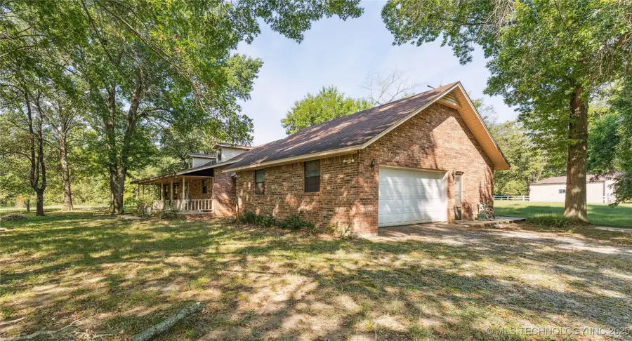 801 N Osage Avenue, Chouteau, OK 74337 - Image #2
