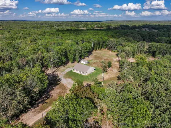 8268 N Shiloh Road, Hulbert, OK 74441