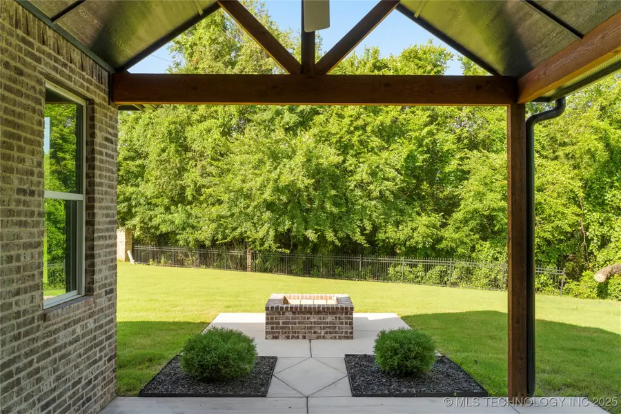 4708 S Sequoia Avenue, Broken Arrow, OK 74011 - Image #3