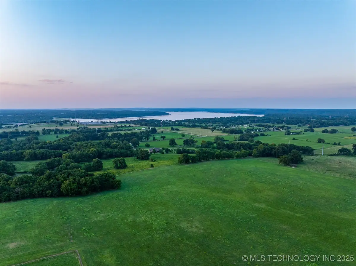 57 E Joe Koelsch Drive, Locust Grove, OK 74352 - Image #1