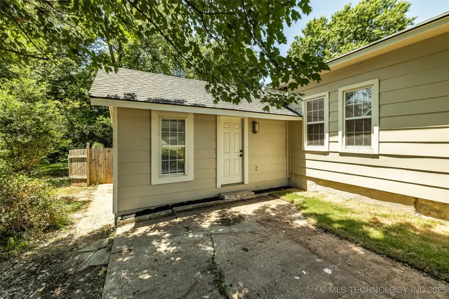514 S Broadway Avenue, Coweta, OK 74429 - Image #3