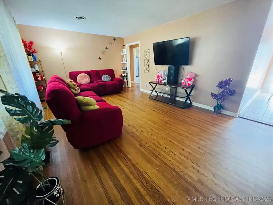 5528 S Cincinnati Avenue, Tulsa, OK 74105 - Image #2