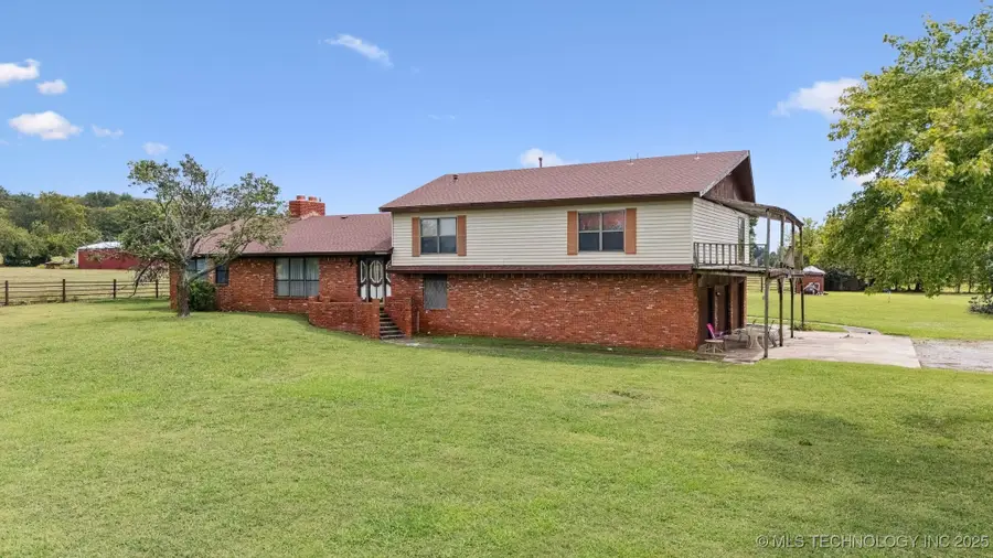 2495 W Country Club Road, Claremore, OK 74019 - Image #2