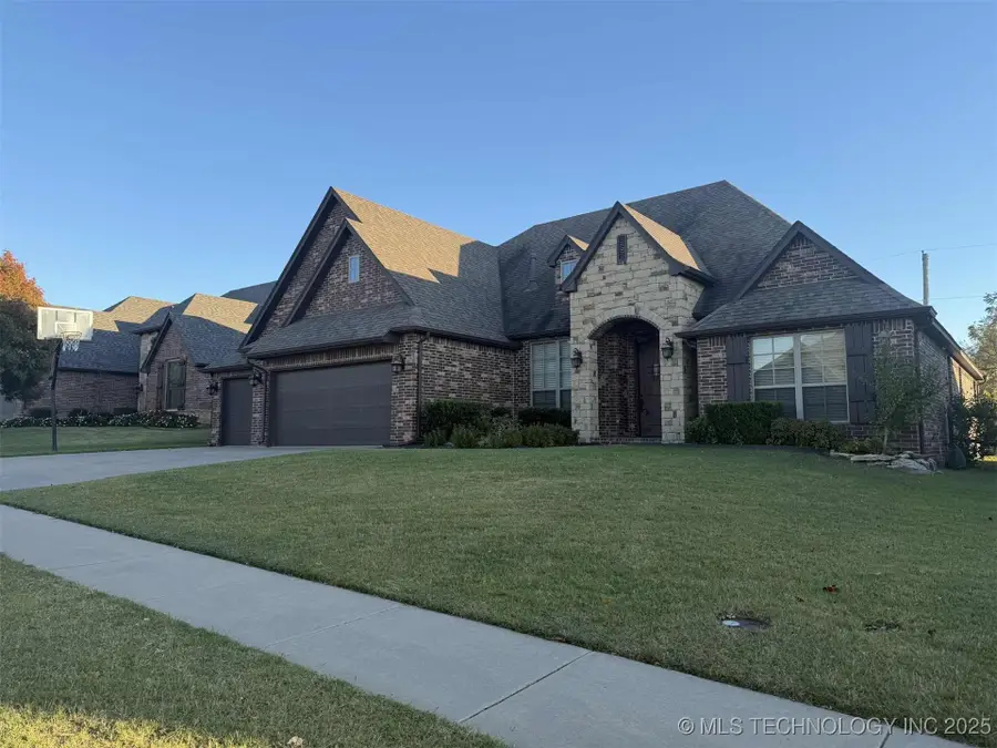 9502 E 91st Street, Owasso, OK 74055 - Image #2